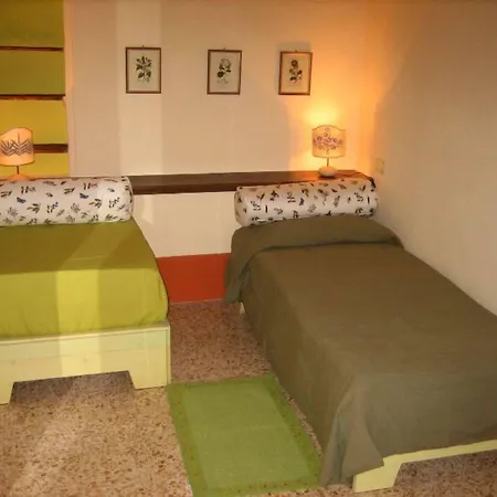 Del Teatro 3*